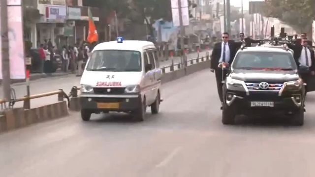 PM Modi's cavalcade makes way for ambulance in Varanasi