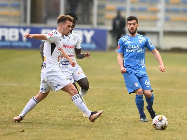 Universitatea Cluj și-a asigurat mentinerea în Superligă și în sezonul viitor, după 2-0 cu Chindia