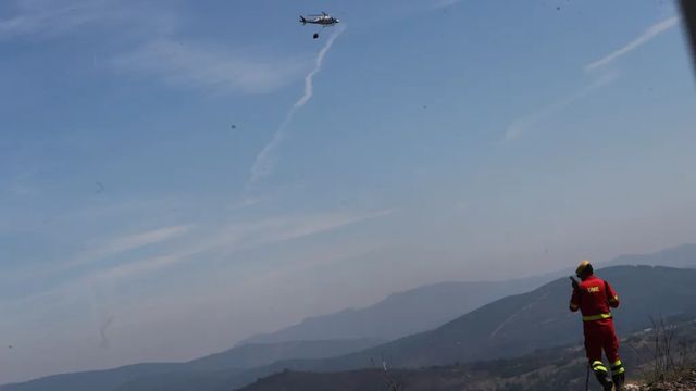 Las 800 personas evacuadas por el fuego de Cáceres regresan a sus casas pero confinadas