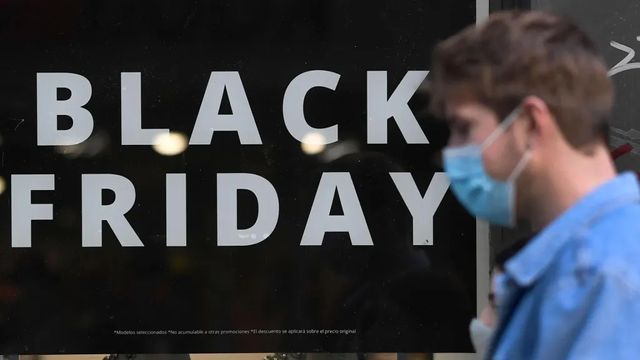 Consumo expedienta a grandes tiendas 'online' por rebajas ficticias en 'Black Friday'