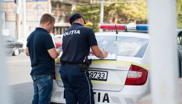Trei ani de închisoare pentru că a agresat un polițist