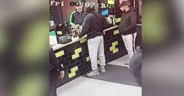 Angajatul unui fast-food din Capitală a fost înjunghiat