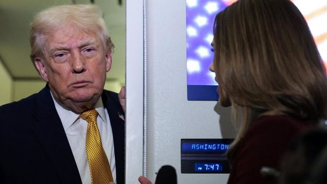 Trump rechaza convocar elecciones próximamente en Venezuela y reitera que es él quien está al mando