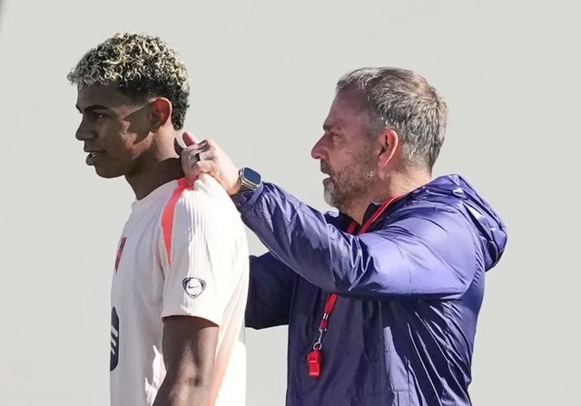 Lamine Yamal, a luchar contra sus Brujas