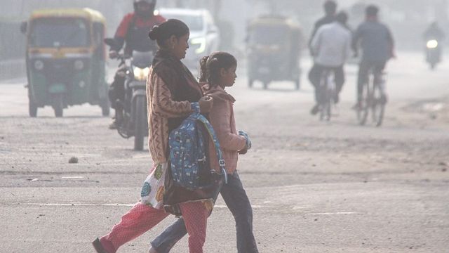 Delhi air quality on brink of turning severe, Noida AQI worse at 413