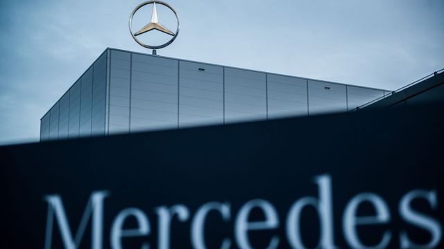 Egy hónapra leáll a termelés a kecskeméti Mercedes-gyárban