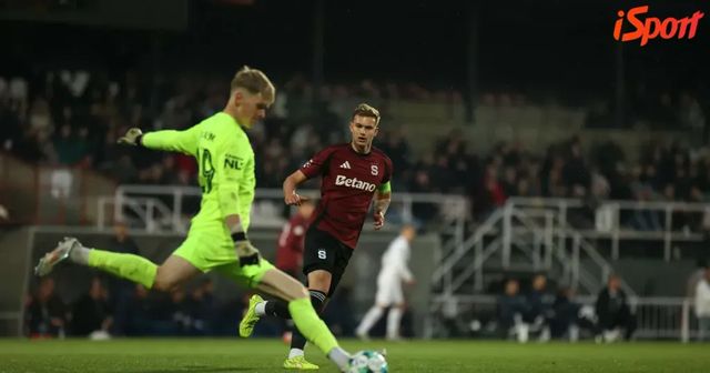 Béčko Sparty u dna! Prohrála i rezerva Slavie, Vorlický řídil výhru Zbrojovky