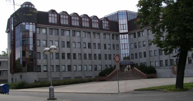 Senior, který napadl Babiše francouzskou holí, dostal u soudu podmínku