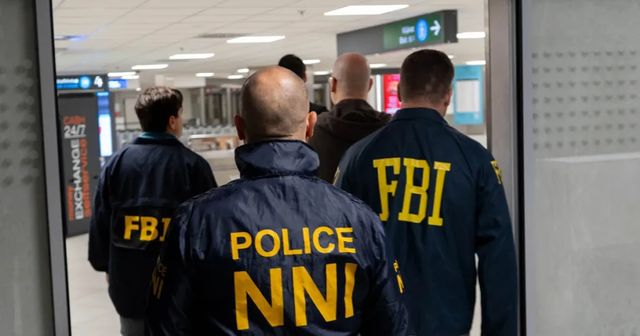 Átadták a gyermekpornográfiával gyanúsított, négy évig bujkáló magyar férfit az amerikai hatóságoknak – videó