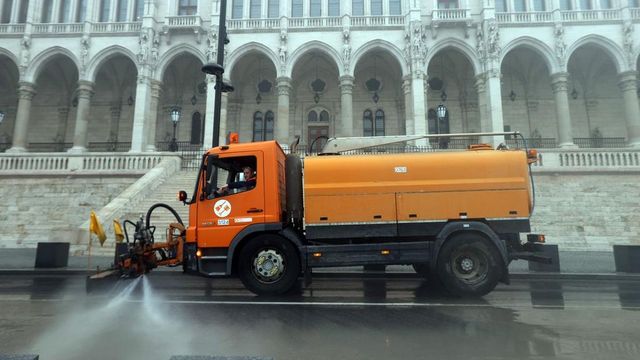 Vasárnaptól újra járhatók a budapesti alsó rakpartok