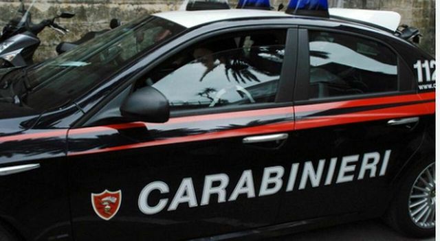 ++ Gli sparano davanti casa , morto 21enne a Napoli ++