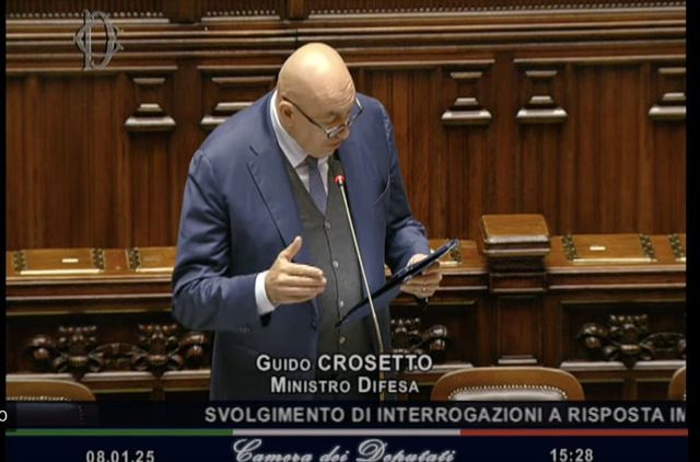 Crosetto: 'Da governo e Difesa nessun accordo con Space X'