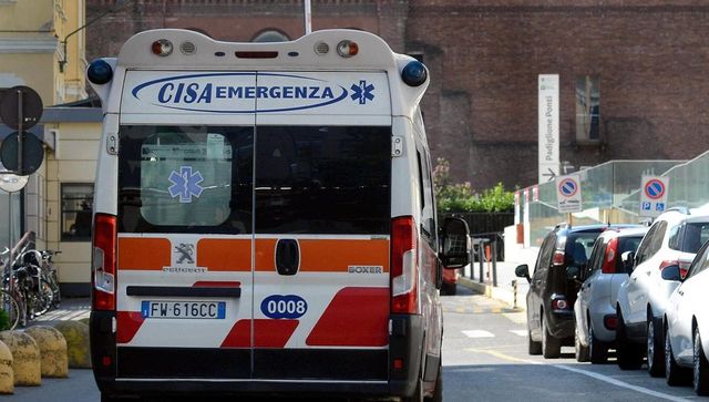 Accoltellamento a scuola, gravissimo studente di 18 anni
