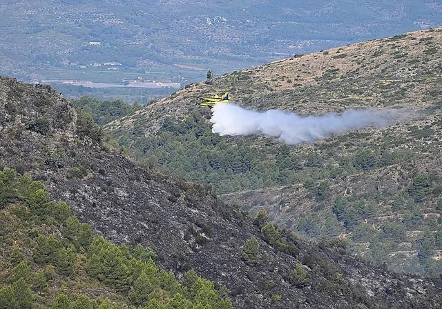 Una imprudencia, posible causa del incendio de Castellón que ya ha devorado 181 hectáreas y que asedia viviendas