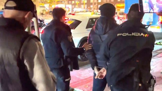 Luis Rubén, el tío que lanzó huevos a Rubiales, es actor de 'La que se avecina' y 'Cuéntame'