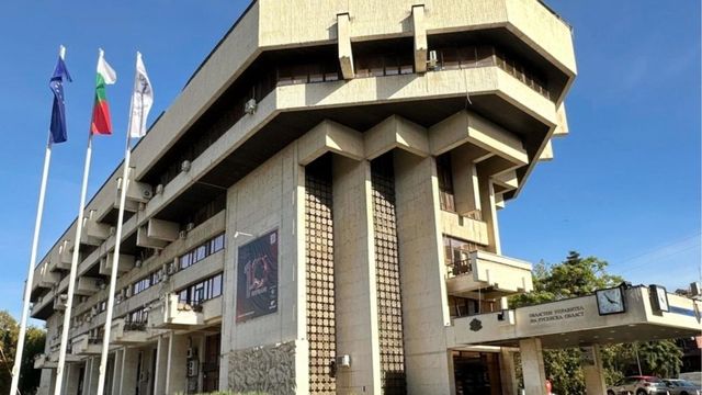 Градският транспорт в Русе е безплатен до утре заради преход към еврото