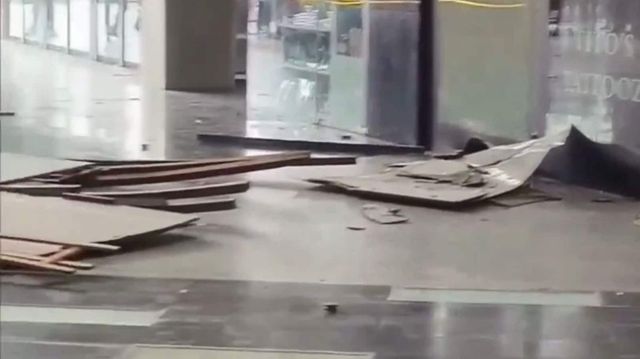 Ceiling grille falls inside shopping mall in Greater Noida, 2 dead