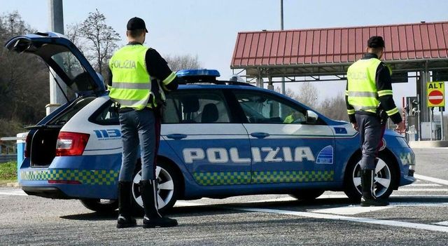 Scontro tra moto e scooter, 17enne morto e tre giovani feriti