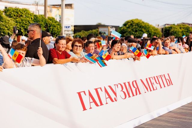 Mai multe persoane cu funcții de răspundere din Comitetul Executiv al UTA Găgăuzia, bănuite de depășirea atribuțiilor de serviciu