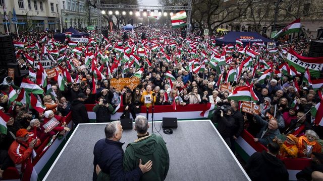 Nincs megállás: folytatódik Orbán Viktor országjárása