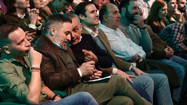 Abascal concentra el protagonismo ante las elecciones de Extremadura y eclipsa a Óscar Fernández