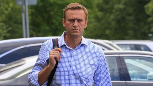 Echipa lui Navalnîi publică dovezi: Opozantul a fost otrăvit în camera de hotel cu o sticlă de apă