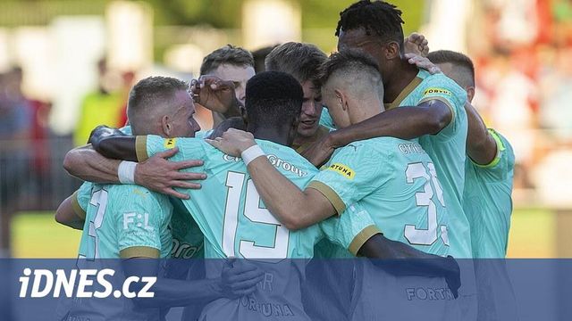 Pardubice - Slavia 0:1, hodně šancí, nakonec rozhodla Jurečkova penalta