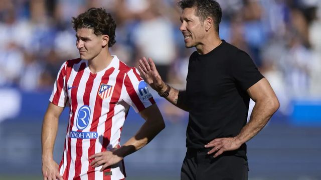 El Barça no se rinde con Julián Álvarez
