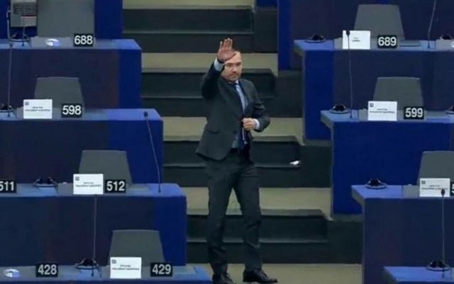 Un eurodeputat bulgar a făcut salutul nazist în Parlamentul European