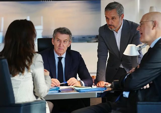 Feijóo revive la tragedia de Angrois