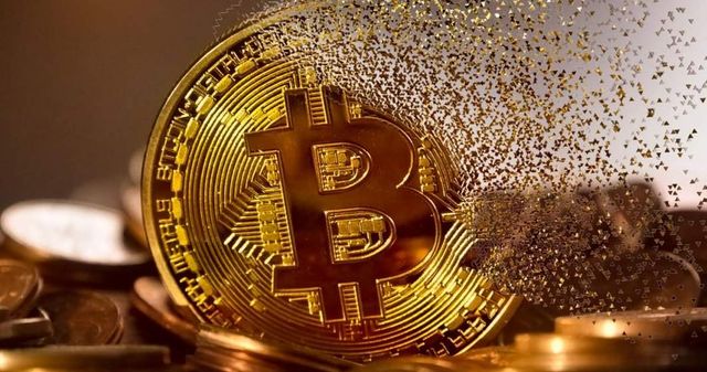 Prețul Bitcoin ar putea scădea până la 10.000 dolari. Provocările actuale de pe piața monedelor digitale