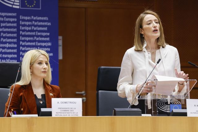 Parlamentul European a semnat împrumutul de 90 de miliarde de euro pentru Ucraina