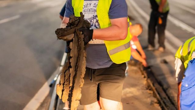 Canicula afectează circulația tramvaielor la Timișoara. Masticul de pe șinele de tramvai s-a topit