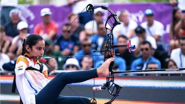 India's Armless Archer Sheetal Finishes 2nd In Ranking Round At Paralympics