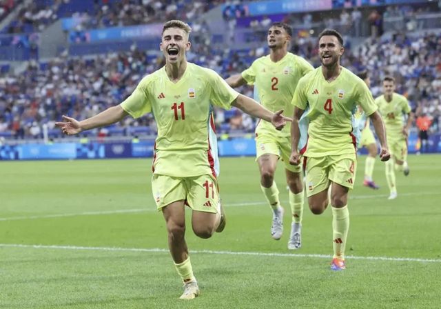 Fermín dobla trabajo para liderar a la sub-21 en el Europeo