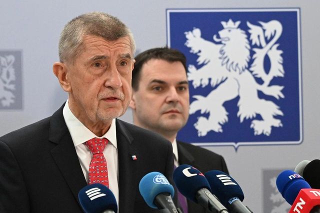 Ať si to Pavel užije a přiveze domů spoustu fotek, řekl před summitem Macinka