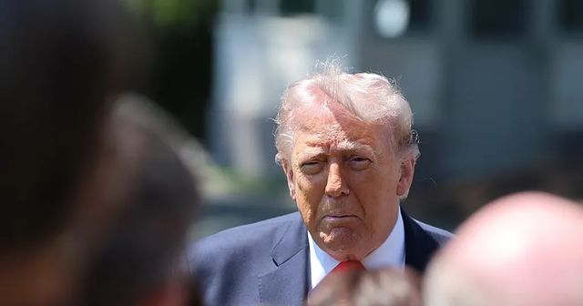 Trump amenaza con “borrar de la faz de la Tierra” a Irán si ataca buques estadounidenses