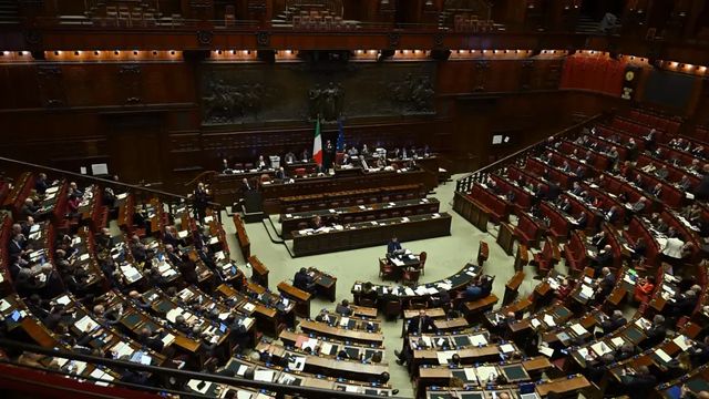 Commissione Bilancio boccia la pdl sul congedo paritario