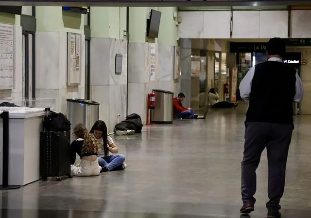 El apagón hizo perder 2 millones de euros a Adif con más de 50.000 pasajeros afectados