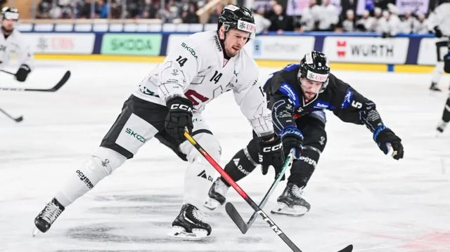 Spartě nevyšel start Spenglerova poháru, Fribourg táhla dvojice Sörensen a Biasca