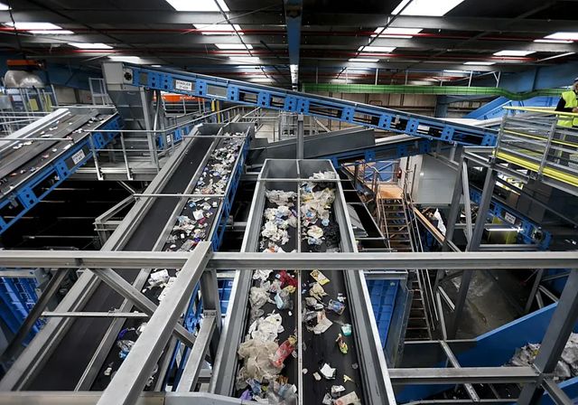 Sin monodosis y con la fiambrera al restaurante: así cambia el uso de plásticos la nueva directiva europea
