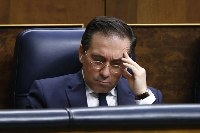 El Sáhara vuelve contra Sánchez: los socios piden que comparezca Albares para dar explicaciones