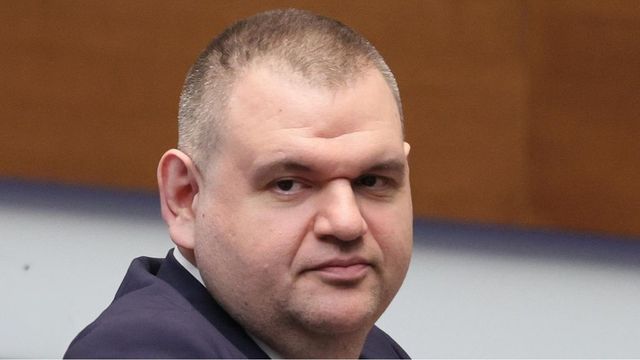 В МВнР се състоя среща с посланика в Обединените арабски емирства Иван Йорданов, след като премиерът призова да бъде отзован