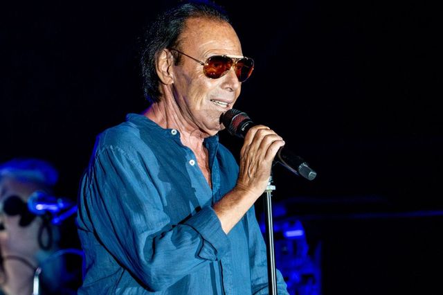 Antonello Venditti insulta ragazza disabile a concerto, poi le scuse su Facebook