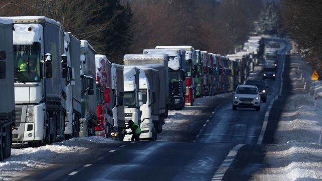 Fermierii polonezi au pus capăt blocadei de la granița cu Ucraina după luni de proteste