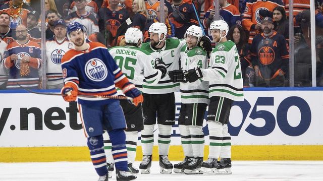 Famózní Robertson skolil Edmonton hattrickem a poslal Dallas do vedení v sérii