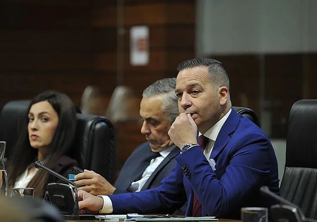 PP y Vox se reúnen de nuevo hoy al máximo nivel para intentar cerrar el acuerdo de gobierno en Extremaudra