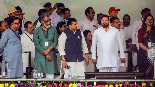Arvind Kejriwal, Hemant Soren in jail, wives lead attack on BJP at rally