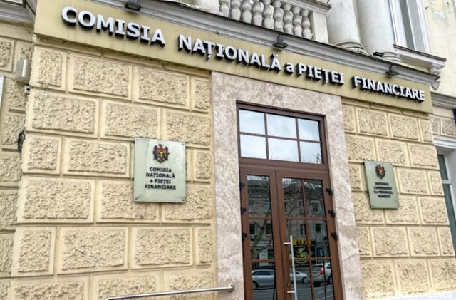 Plafonare de salarii la acei care au lefuri exagerate