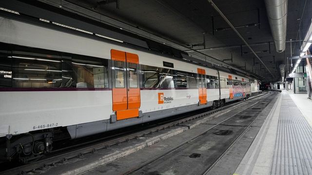 Suspenden de nuevo el servicio de Rodalies por una incidencia en el centro de control de Adif